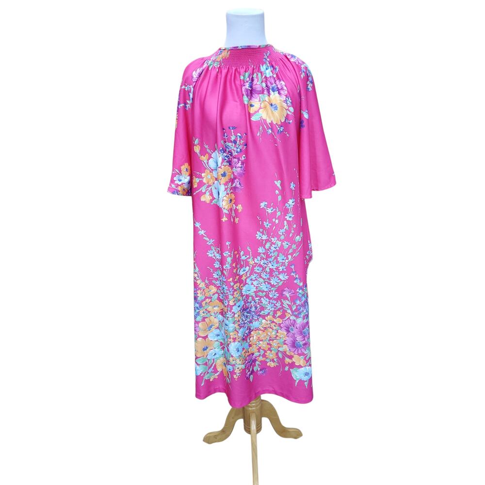 VTG Pink Floral Kaftan Night Gown 1/2 Sleeve Back Zip Single Pocket Fits L / XL